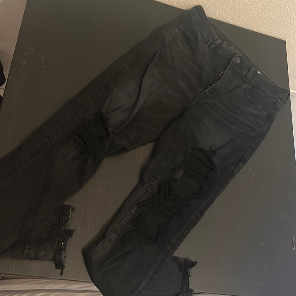 American eagle black distressed jeans- size 8 short